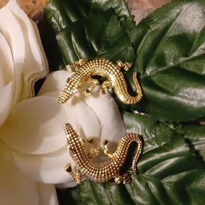 GOLD GATOR EARRING